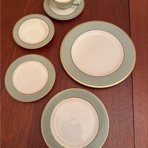 Elegant Green and Cream Dinnerware Set